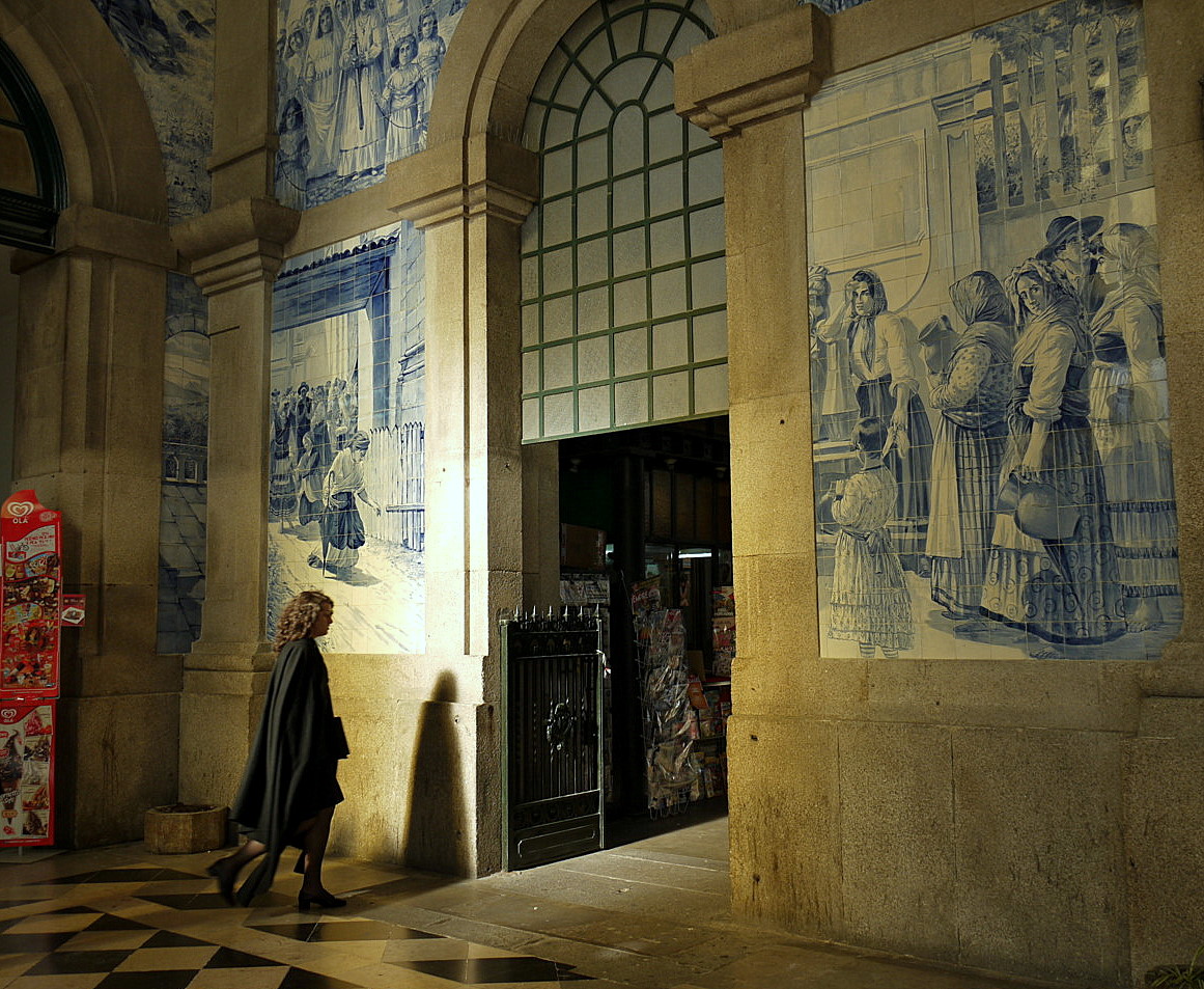 Sao Bento train station